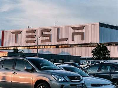 Завод Tesla, США